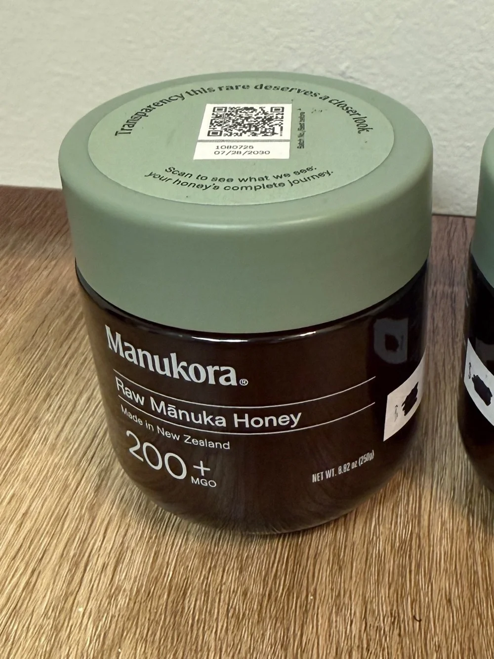 Brand Mew Manukora Raw Mānuka Honey 200+ MGOr